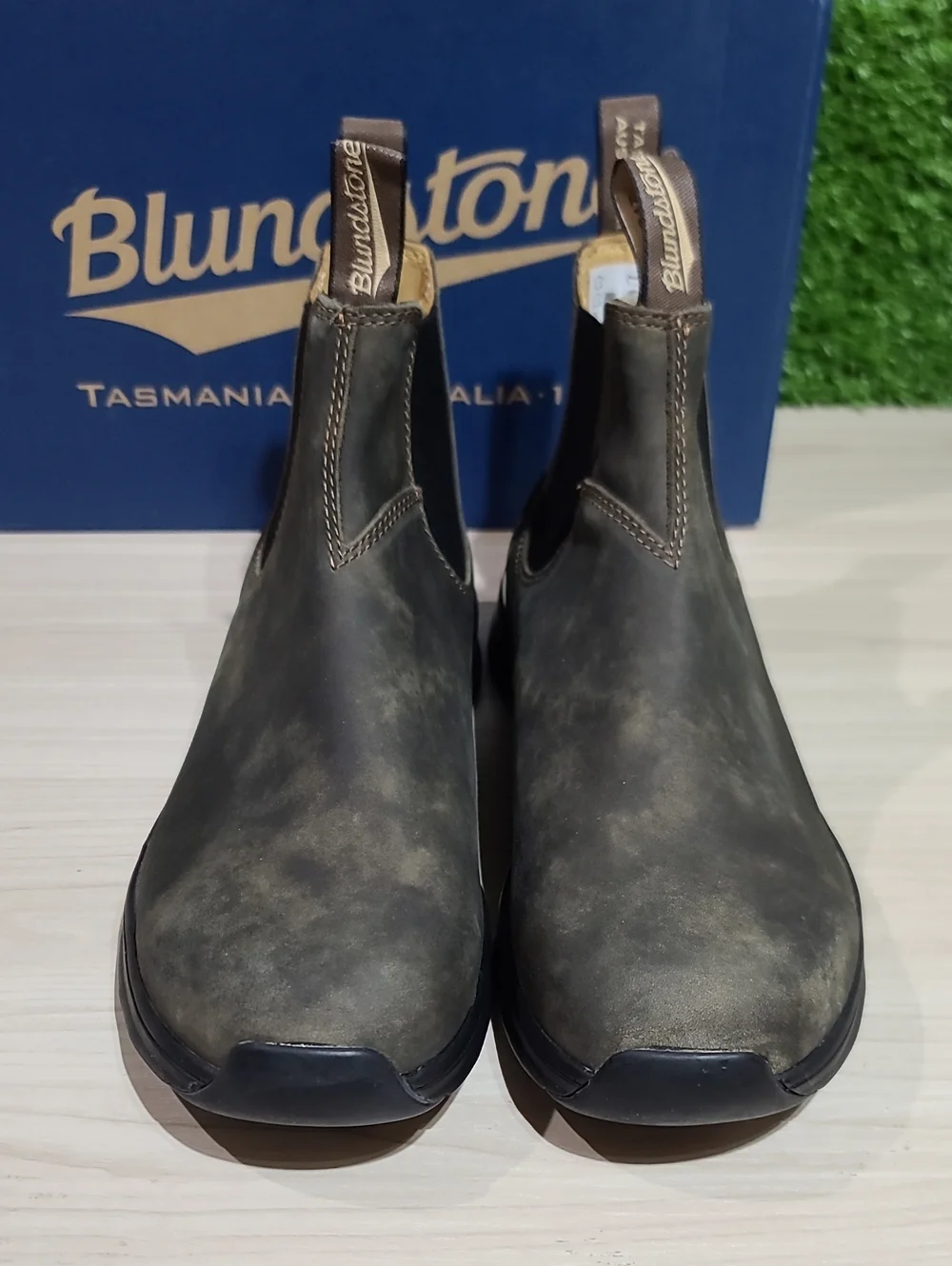 Blundstone 2144 Active Chelsea Boots / Rustic Brown US Men's 9.5 NEW
